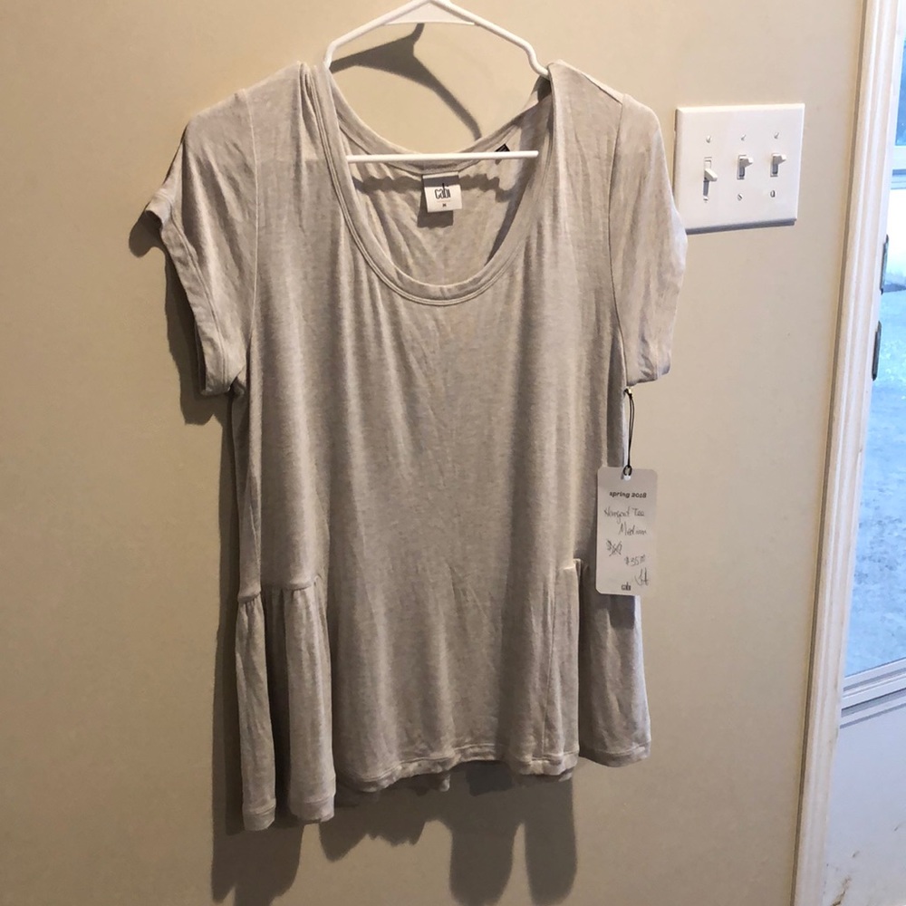 Hangout Tee